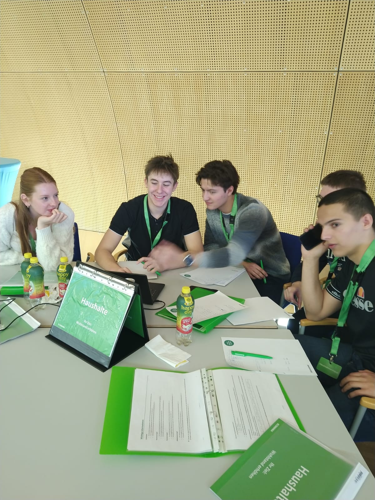 Ecomania7 Schüler:innen bei Ecomania