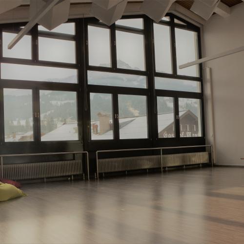 Tanz Aula BLick Richtung Kitzbüheler Horn