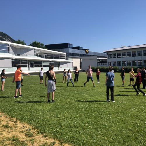 Schüler bei einem römischen Ballspiel