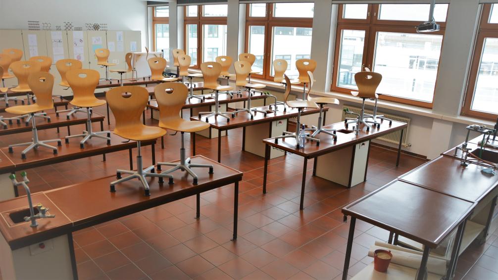 Chemiesaal Blick in die Klasse