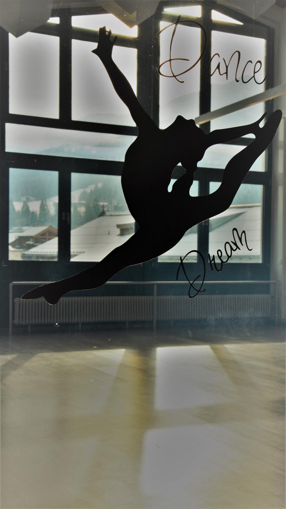 Tanz Aula Silouette an der Tür Bild Tänzerin Sprung