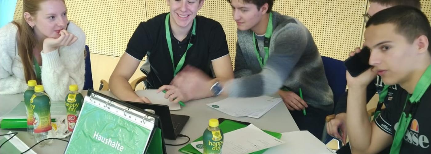 Schüler:innen bei Ecomania